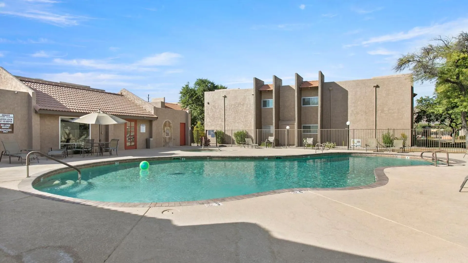 Appartamento The Lone Traveller With Heated Community Pool & Spa Phoenix